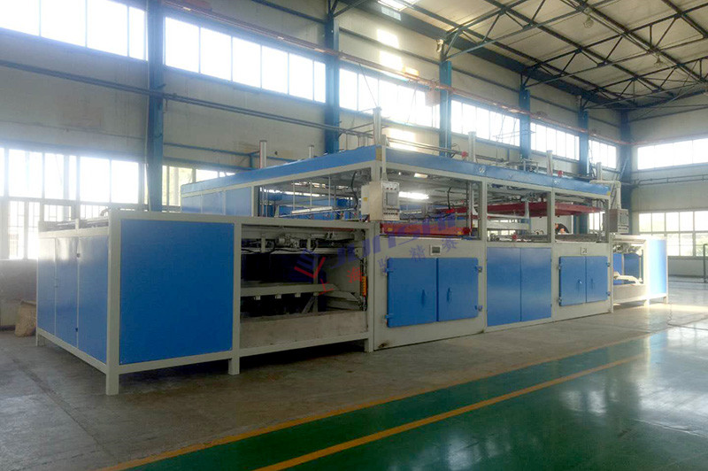 雙頭自動<a href=http://www.luhanxing.cn/ target=_blank class=infotextkey>吸塑機</a>.jpg